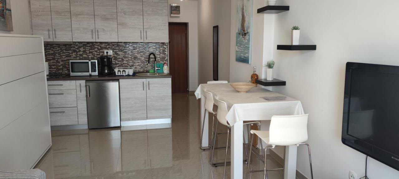 Studio Apartment Novi Vinodolski Exterior photo
